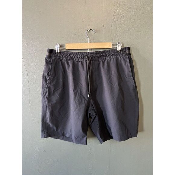 Under Armour Mens Black Athletic Pull On Shorts Size XL w/ Drawstring - Picture 1 of 3